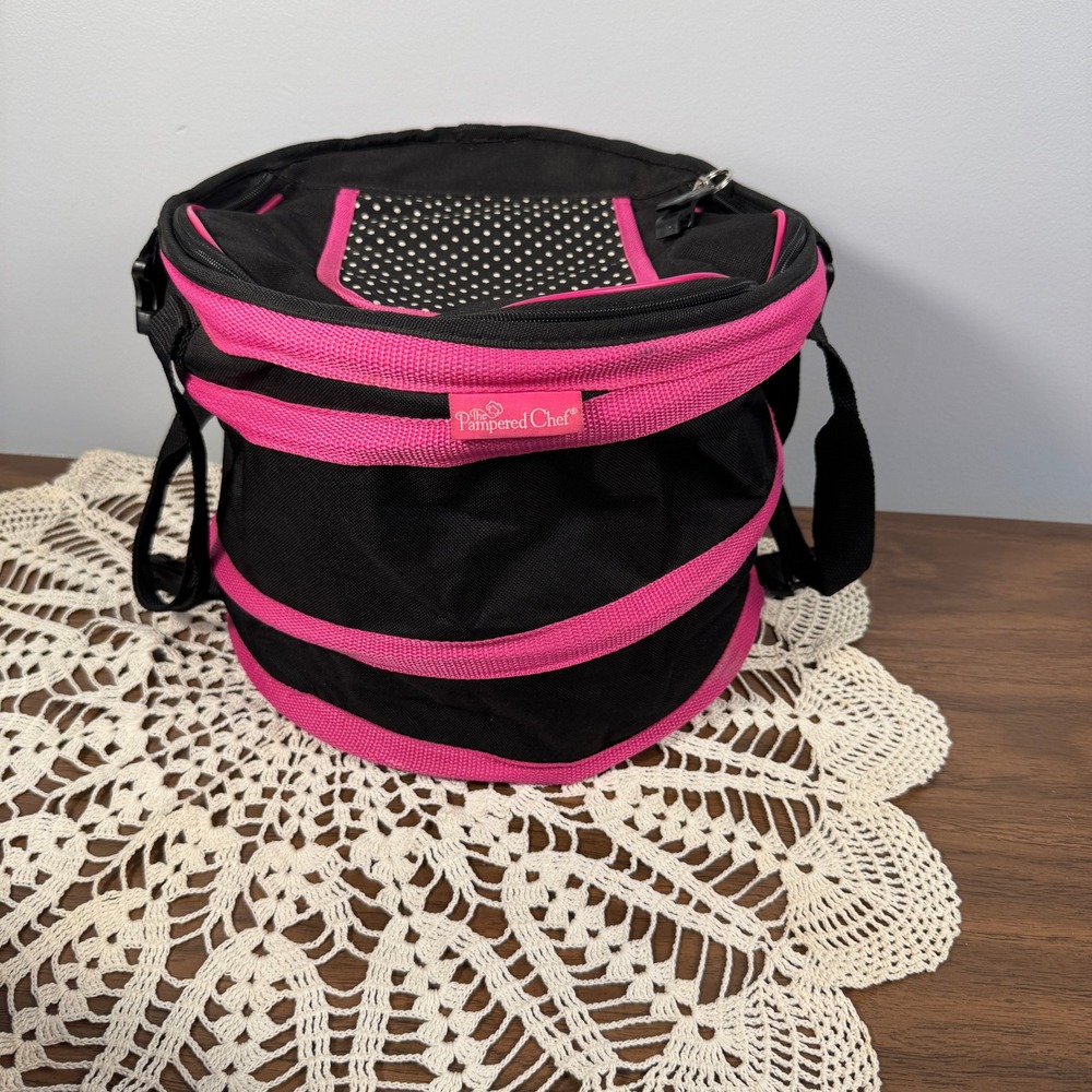 Pampered Chef Collapsible Round Thermal Carrier Bag Black Pink Polka Dot